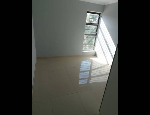 2 BEDROOM PROPERTY TO RENT IN OVERPORT